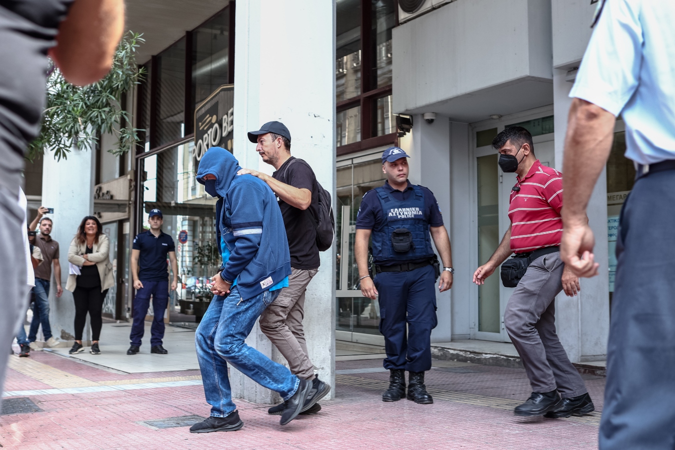 Blue Horizon: Πήραν προθεσμία για την Κυριακή οι τρείς από τους συλληφθέντες για την δολοφονία του 36χρονου