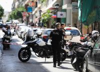 Η στιγμή της εν ψυχρώ δολοφονίας του 39χρονου από τον 68χρονο στον Πειραιά [vid]