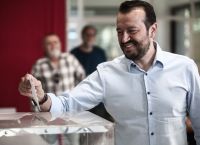 Εκλογές ΣΥΡΙΖΑ: Ψήφισε ο Νίκος Παππάς – «Σήμερα ψηφίζουμε για να αναμετρηθούμε με τη δεξιά του Μητσοτάκη»