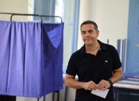 Εκλογές ΣΥΡΙΖΑ: Ψήφισε στην Πλάκα ο Αλέξης Τσίπρας [vid]