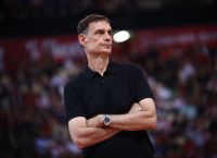 Μπαρτζώκας: «Είμαστε συναισθηματικά φορτισμένοι με τον Βεζένκοφ, όχι με τον Σλούκα» Μπαρτζώκας: «Είμαστε συναισθηματικά φορτισμένοι με τον Βεζένκοφ, όχι με τον Σλούκα»