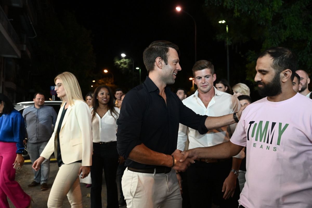 Εκλογές ΣΥΡΙΖΑ: Χαμόγελα αμηχανίας, στιγμές σκεπτικισμού και (πολλοί) μορφασμοί [vid]