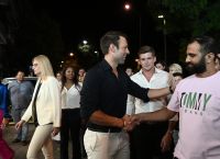 Εκλογές ΣΥΡΙΖΑ: Χαμόγελα αμηχανίας, στιγμές σκεπτικισμού και (πολλοί) μορφασμοί [vid]