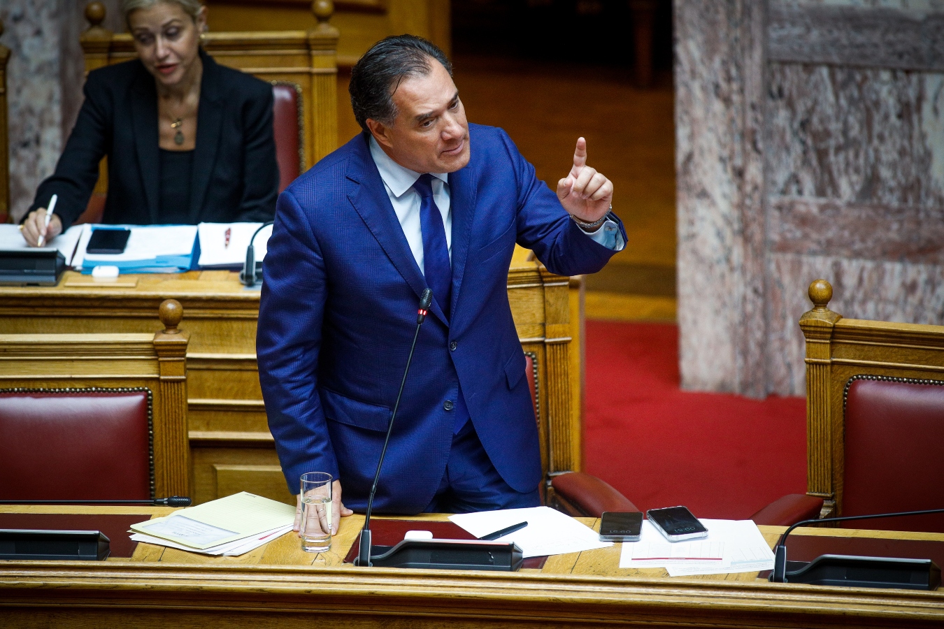 Άδωνις σε Τζάκρη: Να έχετε μέτρο