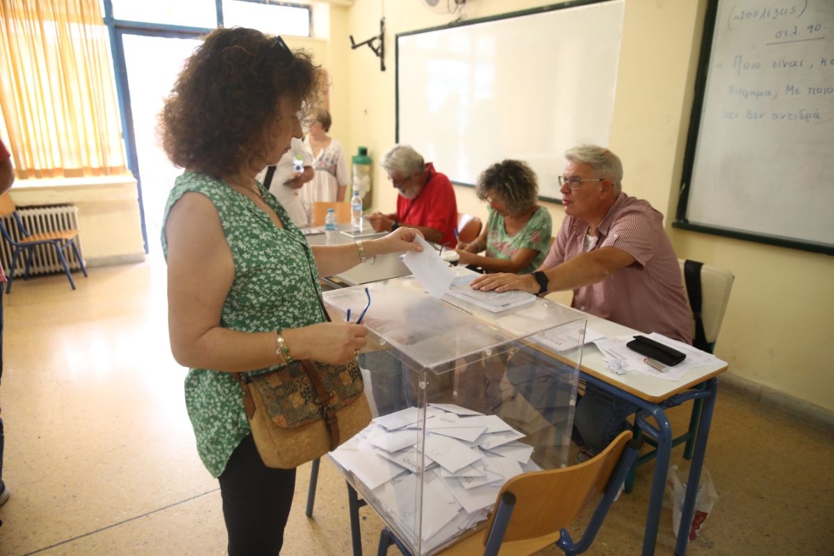 Παράταση μέχρι τις 21:00 στην ψηφοφορία για νέο πρόεδρο ΣΥΡΙΖΑ [vid]