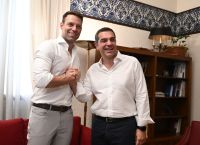Τσίπρας σε Κασσελάκη: Σε μεγάλες δυσκολίες η ελληνική κοινωνία, να δώσουμε ελπίδα και προοπτική με ενότητα