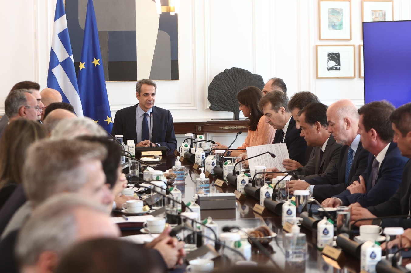Μητσοτάκης σε υπουργικό: Οριζόντια προτεραιότητα των πολιτικών μας είναι η Πολιτική Προστασία