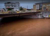 Η κακοκαιρία Elias χτυπά την Κεντρική Ελλάδα – Πλημμύρες στην Εύβοια [vid]