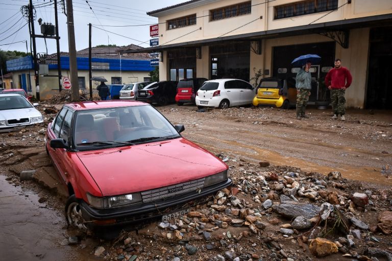 Serious problems in Evia, Larissa and Volos due to the floods