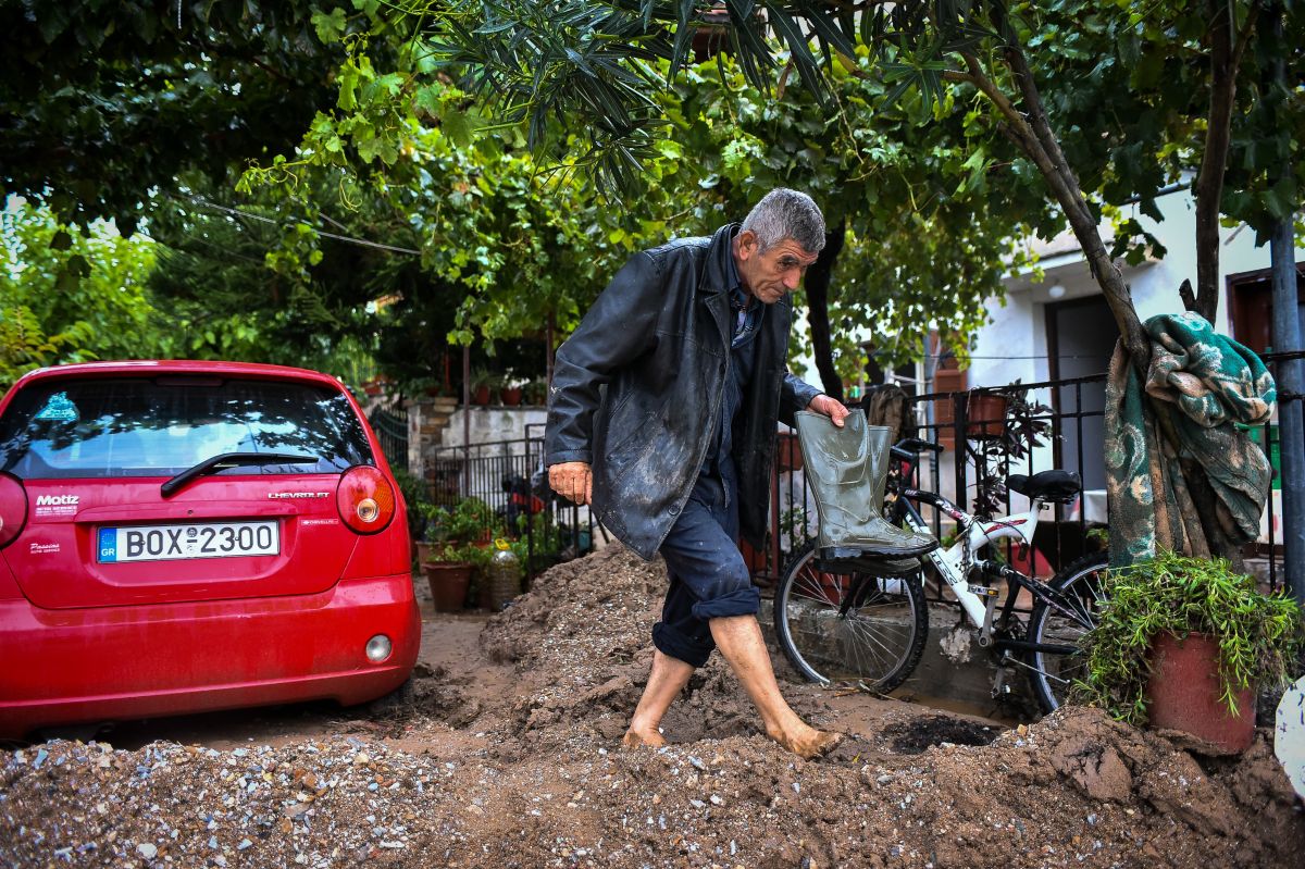 Meteo: Η πρώτη σύγκριση των κακοκαιριών «Daniel» και «Elias» – Στο έλεος της θεομηνίας και πάλι [vid]