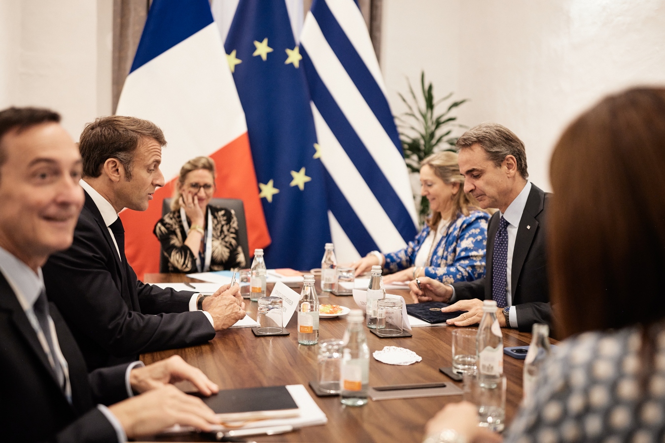 Μητσοτάκης σε Μακρόν: Η Ελλάδα θα παραμείνει συνεπής στην πολιτική φύλαξης των συνόρων