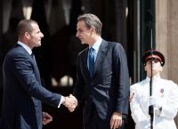 Ο Μητσοτάκης στη Σύνοδο Κορυφής των MED9