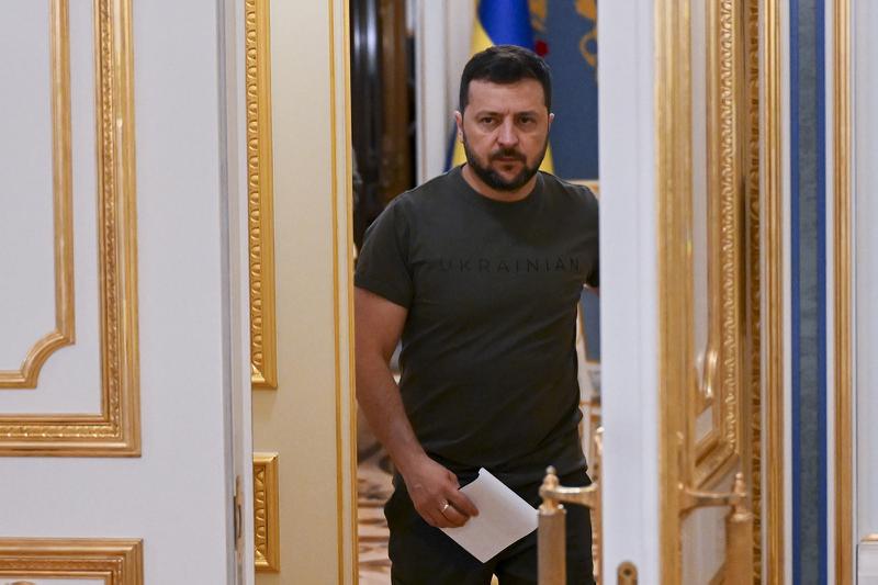 Ζελένσκι: «Ευχαριστώ για τον σημερινό θρίαμβο: Σύστημα αντιαεροπορικής άμυνας των εισβολέων καταστράφηκε»