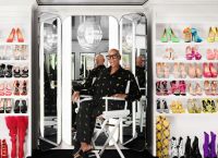 Μέσα στο δραματικά λαμπερό σπίτι στο Beverly Hills του RuPaul Μέσα στο δραματικά λαμπερό σπίτι στο Beverly Hills του RuPaul