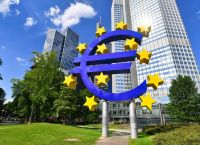 Έκανε το «10 στα 10» η ΕΚΤ – Σε υψηλά 24 ετών τα επιτόκια με νέα αύξηση 0,25%