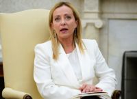Μελόνι: Παίρνει διαζύγιο από τον Αντρέα Τζιαμπρούνο