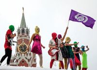Ο 10ετής αγώνας των Pussy Riot κατά του Πούτιν «μπαίνει» σε μουσείο Ο 10ετής αγώνας των Pussy Riot κατά του Πούτιν «μπαίνει» σε μουσείο