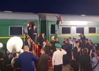 Mεγαλοπρεπής η άφιξη Κιμ στη Ρωσία: Πήγε με το θωρακισμένο τρένο του