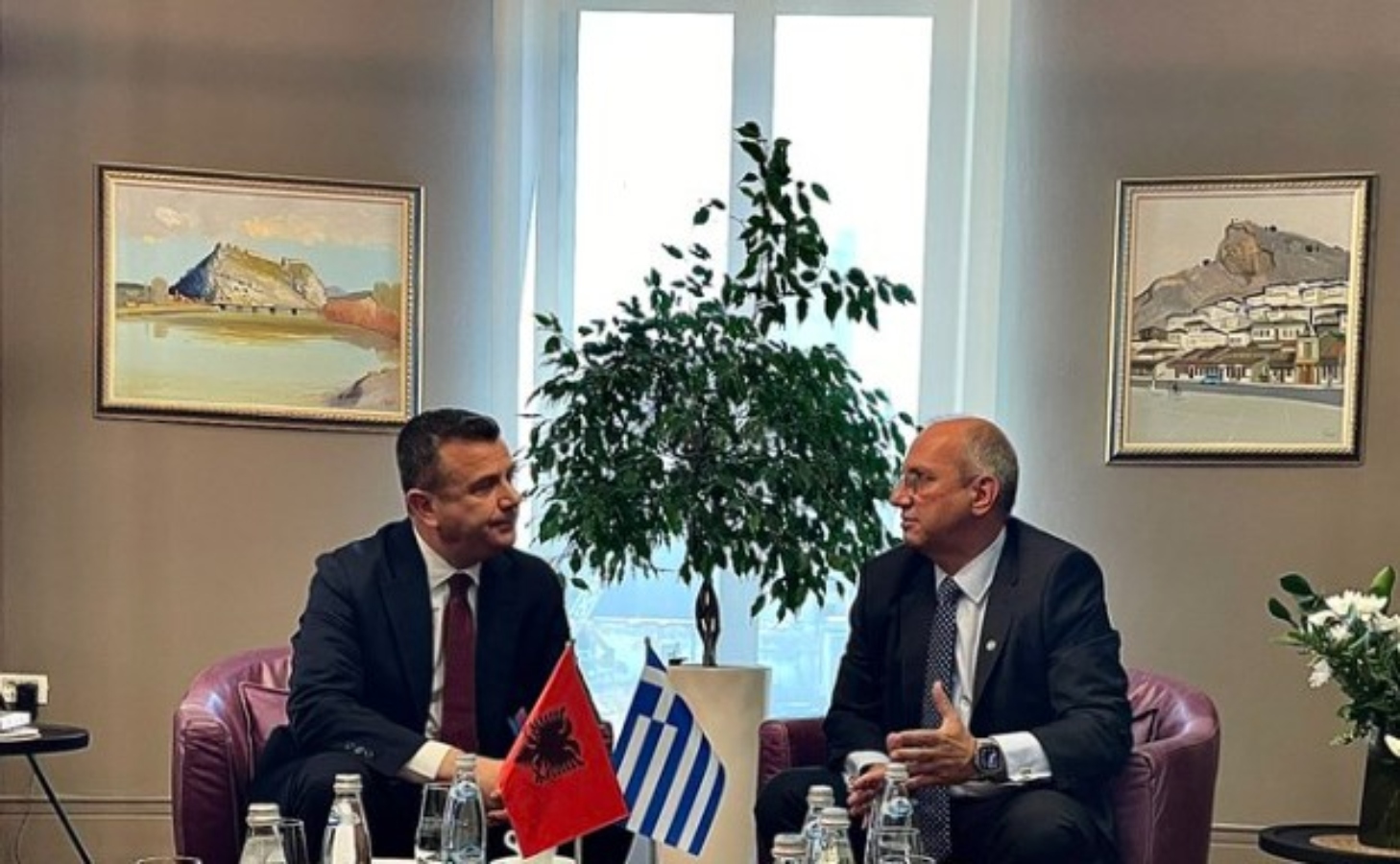 Οικονόμου για Μπελέρη: «Η κράτηση του εκλεγμένου Δημάρχου Χειμάρρας παραβιάζει ευρωπαϊκά κεκτημένα»