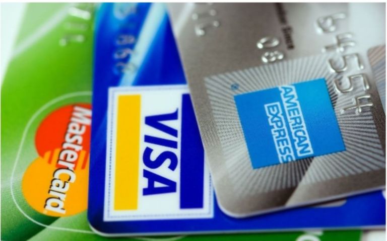 Βρετανία: Περισσότερα από 1 στα 8 τραπεζικα υποκαταστήματα θα κλείσουν το 2023