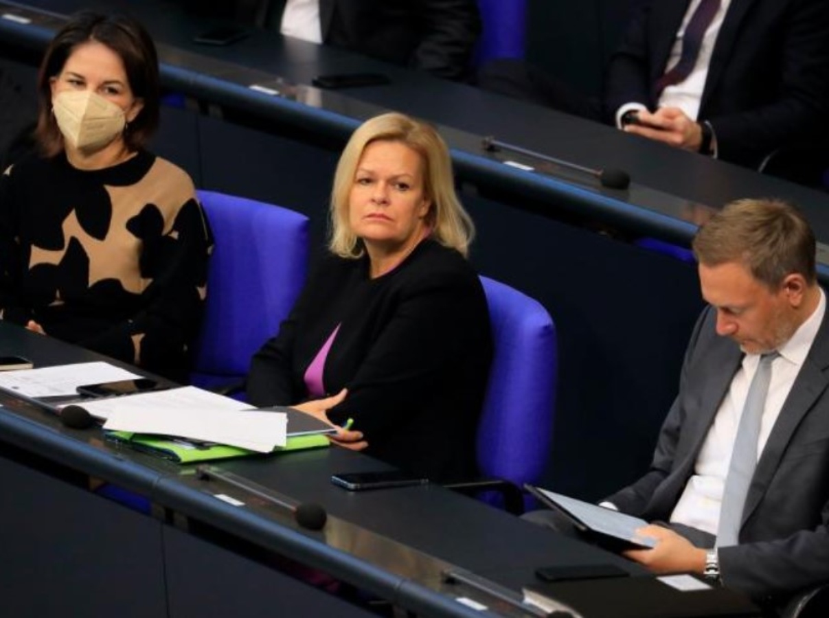 ΥΠΕΣ Γερμανίας: Τάσσεται υπέρ των αυστηρότερων ελέγχων των συνόρων της ΕΕ στη Μεσόγειο