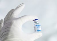 Κομισιόν: Εγκρίθηκε το νέο εμβόλιο της Pfizer για τον κορωνοϊό