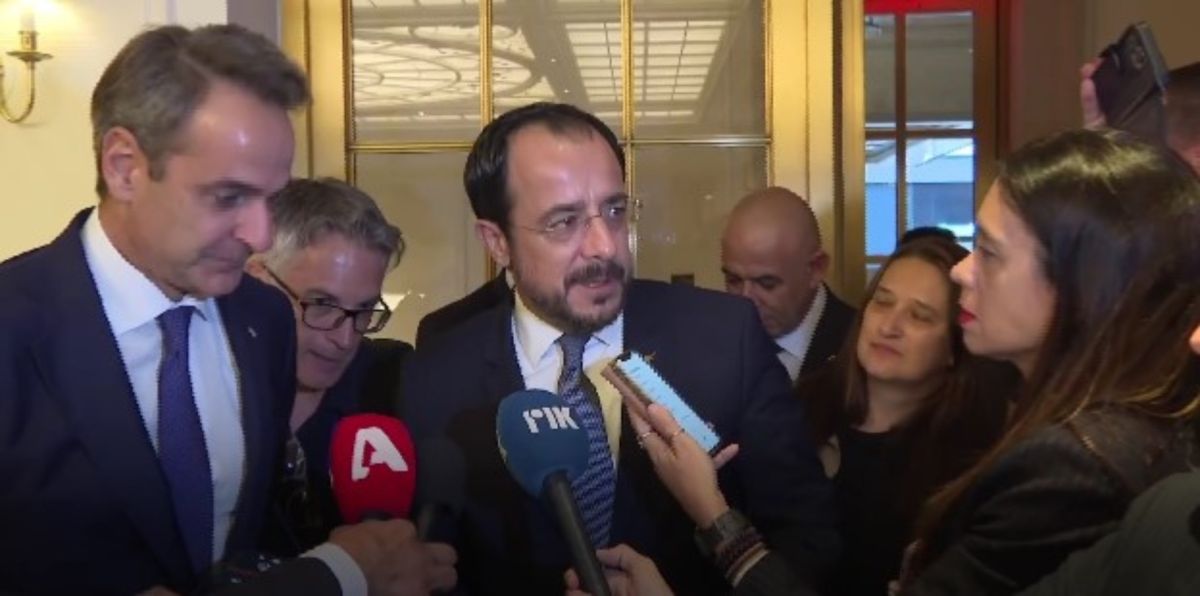 Συνάντηση Μητσοτάκη με Χριστοδουλίδη: «Ευκαιρία να επαναλάβουμε τις πάγιες θέσεις μας για το Κυπριακό»
