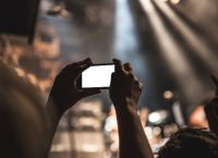 Ανήλικοι δημιούργησαν με AI γυμνές φωτογραφίες κοριτσιών και τις ανέβασαν στο διαδίκτυο Ανήλικοι δημιούργησαν με AI γυμνές φωτογραφίες κοριτσιών και τις ανέβασαν στο διαδίκτυο