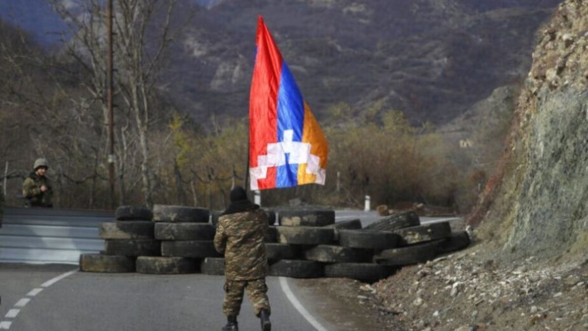Ναγκόρνο Καραμπάχ: Χιλιάδες Αρμένιοι φεύγουν- Ο Ερντογάν επισκέπτεται τον θύλακα Ναχιτσεβάν