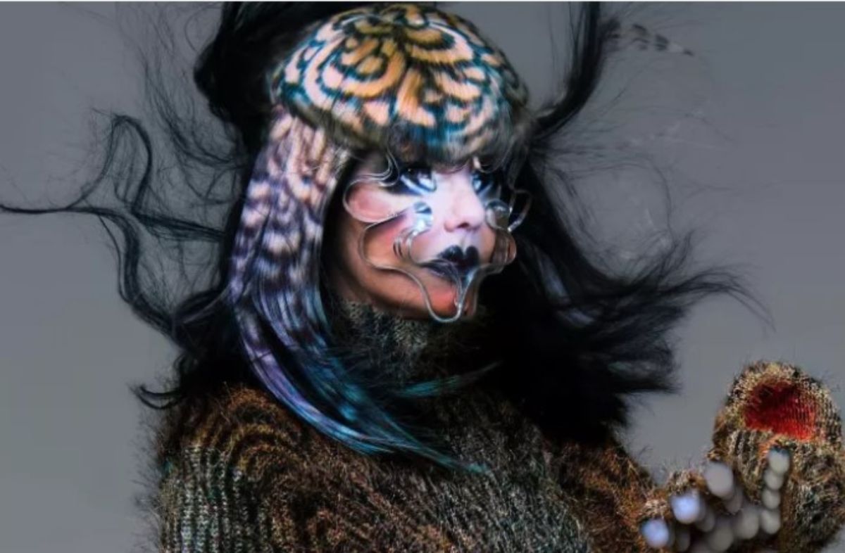 Bjork: Κυκλοφόρησε το βίντεο κλιπ για το «Victimhood»