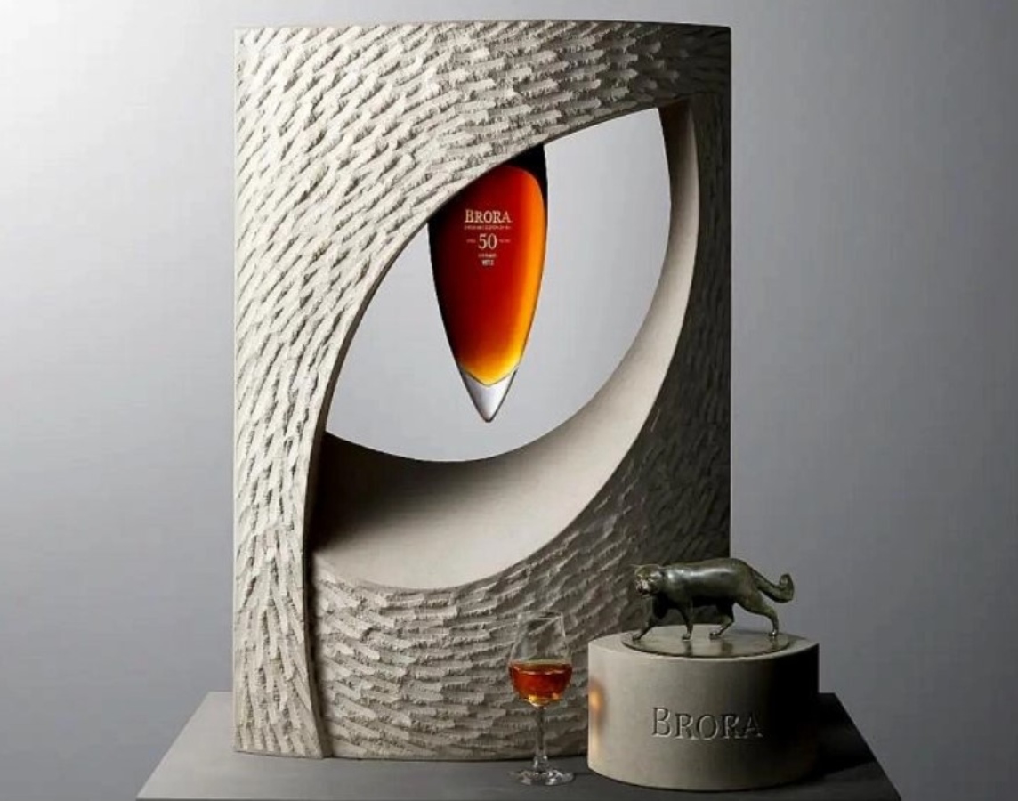 Brora Iris: Σε δημοπρασία για 650.000 ευρώ μία φιάλη με το παλαιότερο single malt ουίσκι