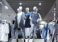 Γιατί ένας γίγαντας της ηλεκτρονικής μόδας κατηγορείται ότι “στέγνωσε” την 4η μεγαλύτερη λίμνη του κόσμου