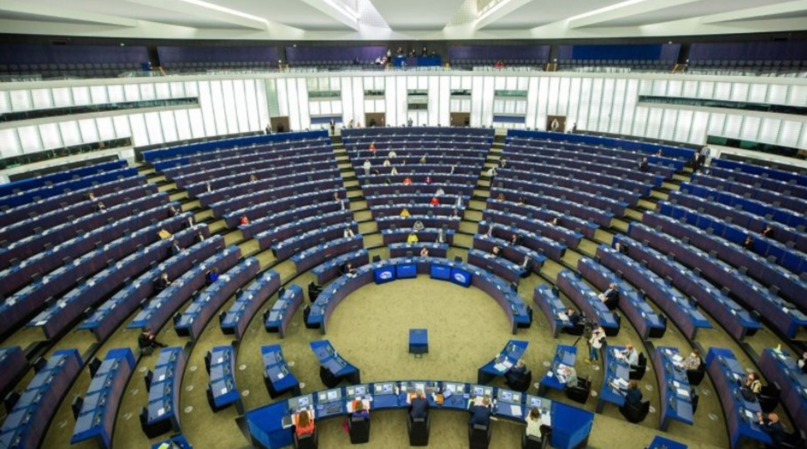 Ευρωεκλογές 2024: Ποιοι κερδίζουν, ποιοι χάνουν και πώς αντιδρούν