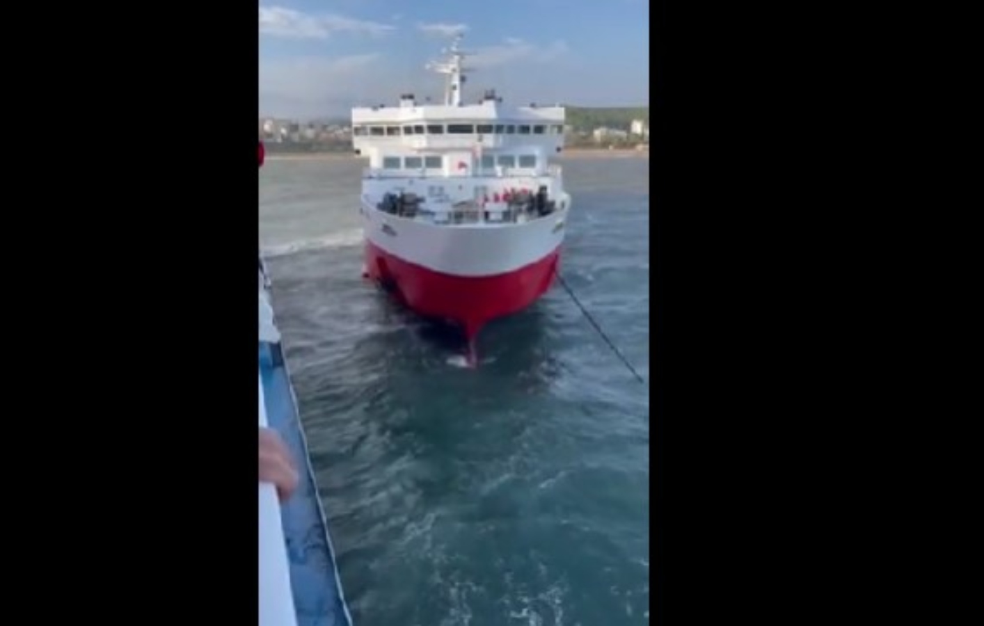 Απίστευτο περιστατικό στη Ραφήνα: Τρία πλοία έμπλεξαν τις άγκυρές τους [vid]