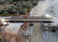 Κακοκαιρία Daniel: Έτοιμη η γέφυρα που έστησε ο στρατός στα Καλά Νερά του Πηλίου [pics,vid]