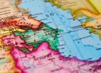 Ανθρωπιστική κρίση και πολεμική ένταση στο Καραμπάχ