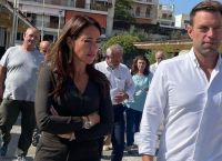 Η «εντυπωσιακή» είσοδος Κασσελάκη σε σχολείο ΑμεΑ – Πώς έκοψε από το βίντεο την υπουργό, Δ. Μιχαηλίδου