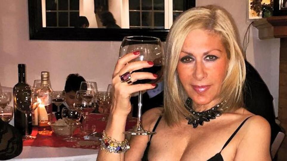 Έφη Σαρρή: «Θέλω ο άντρας να μου λέει ‘yes, madam’» [vid]