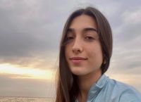Η κόρη του Πλούταρχου διαψεύδει τις φήμες που την θέλουν παντρεμένη [VID]