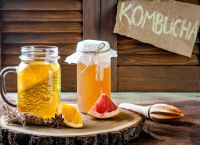Kombucha Tea: Ποιο είναι το θαυματουργό ρόφημα για το οποίο όλοι μιλούν;