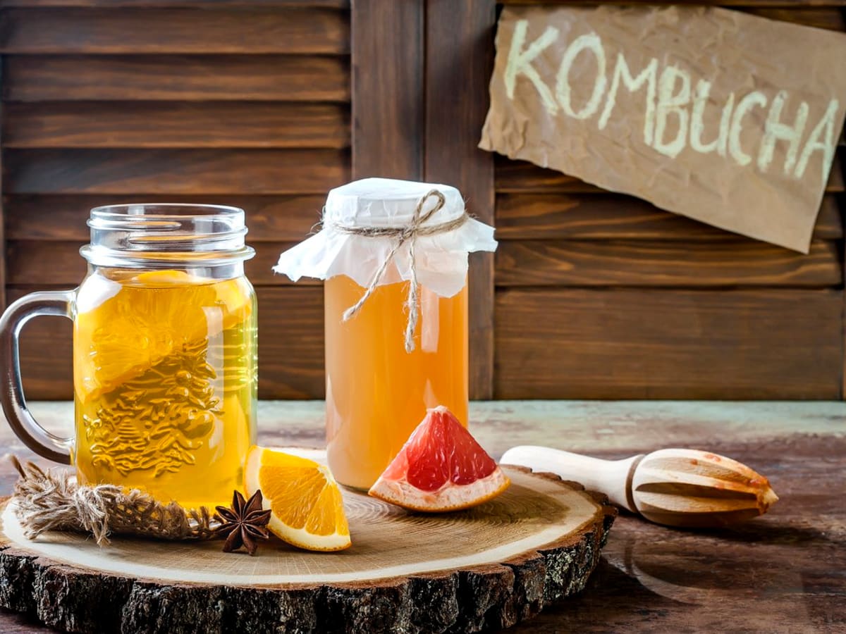 Kombucha Tea: Ποιο είναι το θαυματουργό ρόφημα για το οποίο όλοι μιλούν;