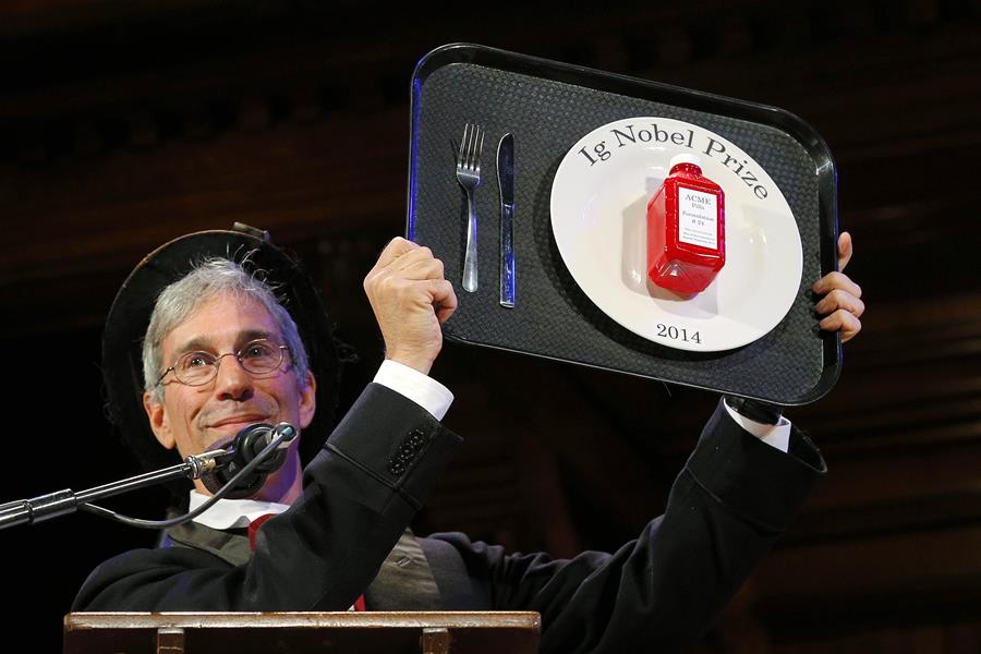 Βραβεία Ig Nobel: Νεκρές αράχνες που ανασταίνονται και «έξυπνες» τουαλέτες