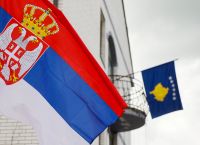«Άλλη μια πυριτιδαποθήκη στην Ευρώπη»: Η Σερβία αποσύρει στρατεύματα από τα σύνορα με το Κόσοβο