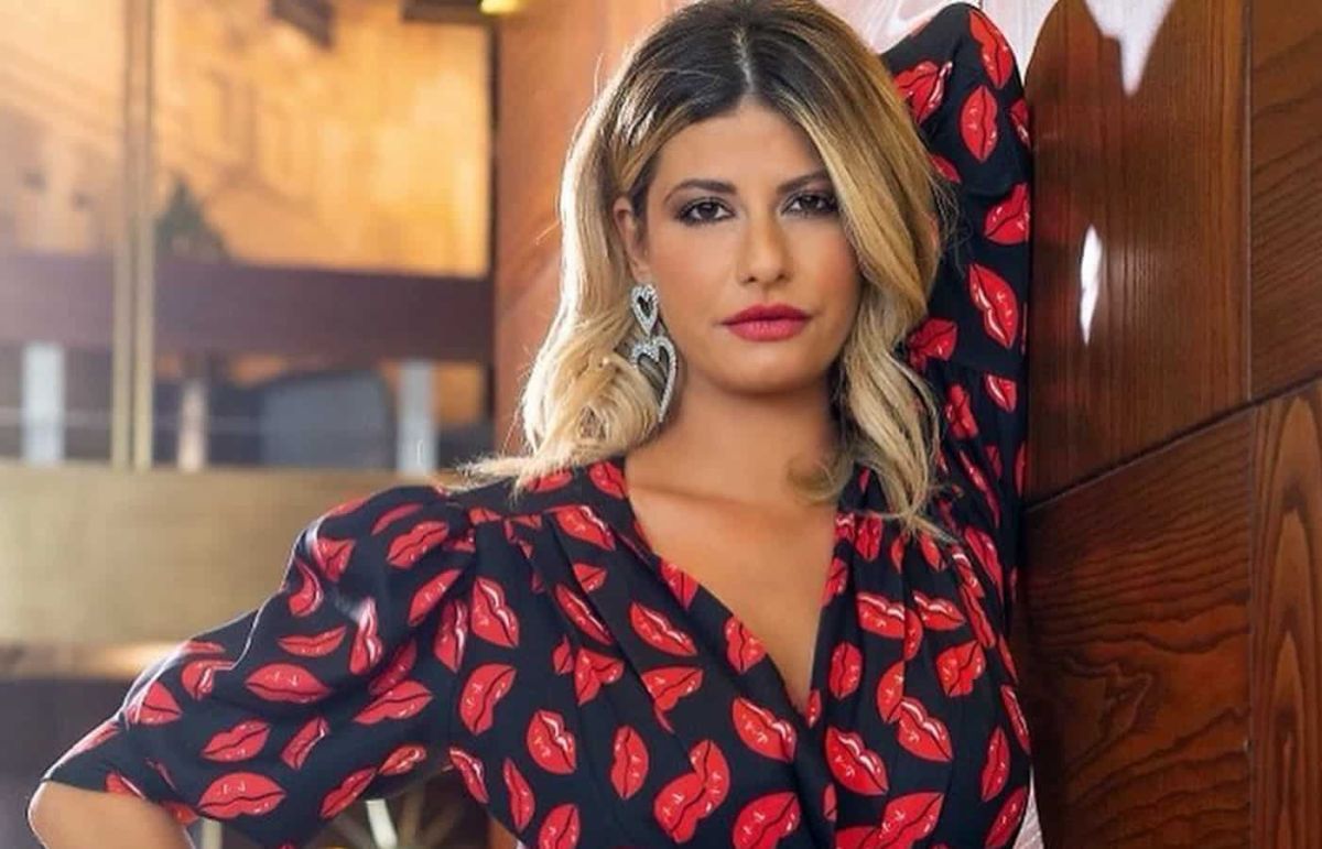 Είναι ωραία στη Μύκονο με την Πελαγία Καζολέα