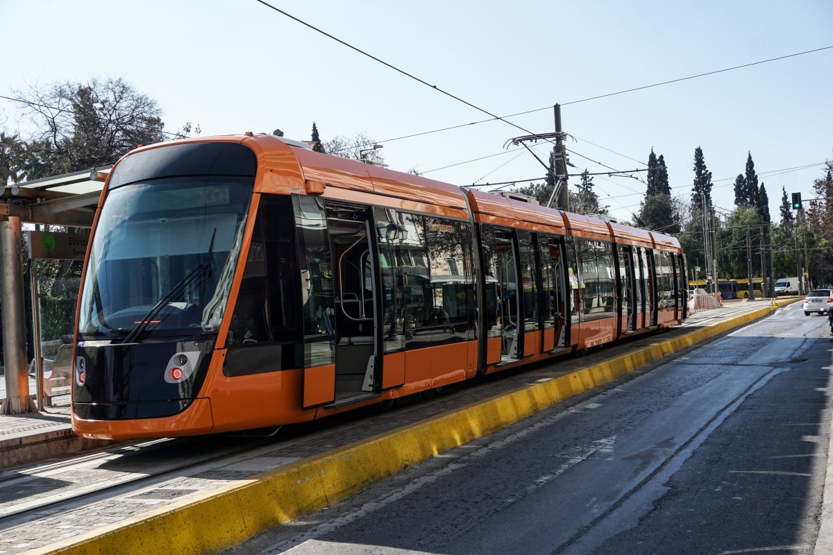 Πανελλαδική απεργία για το εργασιακό νομοσχέδιο: Ποιοι συμμετέχουν – Πώς θα κινηθούν τελικά τα ΜΜΜ