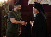 Η σύγκρουση Δύσης – Ρωσίας εξαπλώνεται και στην Εκκλησία της Ουκρανίας