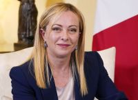 Μελόνι: Προσωρινή κράτηση και επαναπατρισμός για παράτυπους μετανάστες