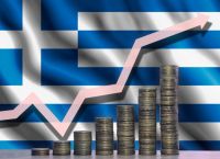 Ελληνικά ομόλογα: Στο 3,74% έπεσε η απόδοση του 10ετούς – Όλα τα βλέμματα στην Fitch