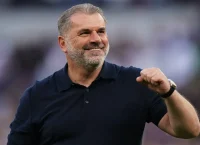 Αντζ Ποστέκογλου: Ο Έλληνας Άγγελος της Τότεναμ Αντζ Ποστέκογλου: Ο Έλληνας Άγγελος της Τότεναμ