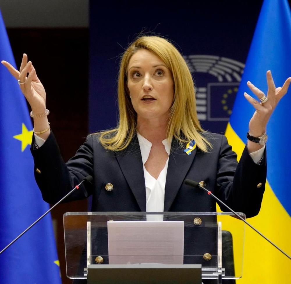 Μέτσολα: Το Ιράν παίζει με τη φωτιά